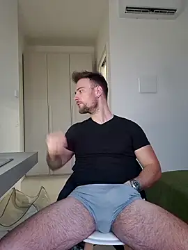 Snapshot of mrlyuis chatting on December 19, 12:18 pm mrlyuis online show from December 19, 12:18 pm