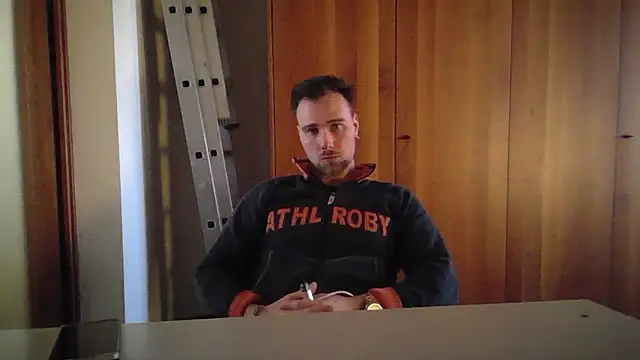 mrlyuis online show from February 17, 2:14 pm