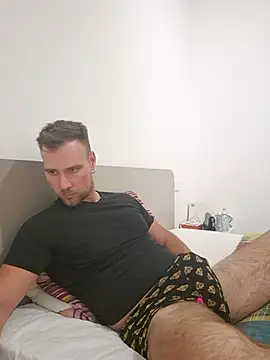 mrlyuis online show from September 18, 7:28 pm