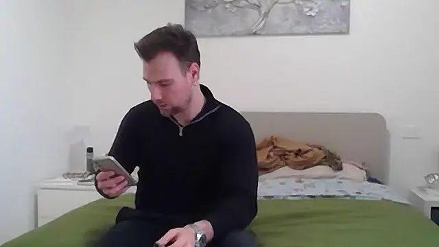 mrlyuis online show from February 9, 3:32 pm