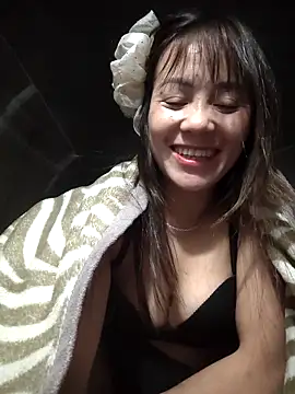 TinTim02 online show from December 16, 10:47 pm