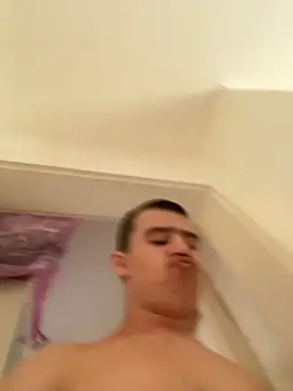 Snapshot of pussyhunter323557 chatting on October 11, 11:33 am pussyhunter323557 online show from October 11, 11:33 am