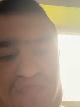 Snapshot of pussyhunter323557 chatting on October 25, 10:58 am pussyhunter323557 online show from October 25, 10:58 am