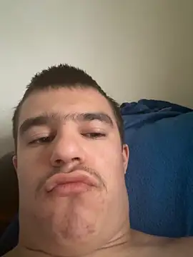 Snapshot of pussyhunter323557 chatting on November 2, 7:13 am pussyhunter323557 online show from November 2, 7:13 am