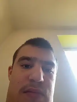 Snapshot of pussyhunter323557 chatting on October 26, 9:42 am pussyhunter323557 online show from October 26, 9:42 am