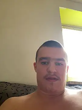 Snapshot of pussyhunter323557 chatting on October 2, 12:41 pm pussyhunter323557 online show from October 2, 12:41 pm