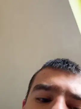 Snapshot of pussyhunter323557 chatting on November 1, 2:22 pm pussyhunter323557 online show from November 1, 2:22 pm