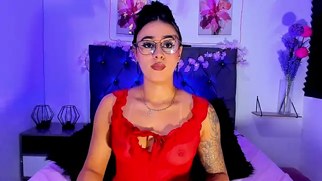 SagiraBelle online show from April 15, 5:39 pm