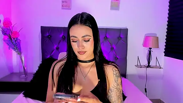 SagiraBelle online show from March 13, 4:45 pm