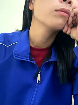 thaoyeuuu online show from October 10, 2:01 am