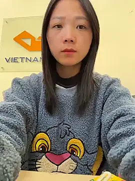 thaoyeuuu online show from November 26, 2:22 am