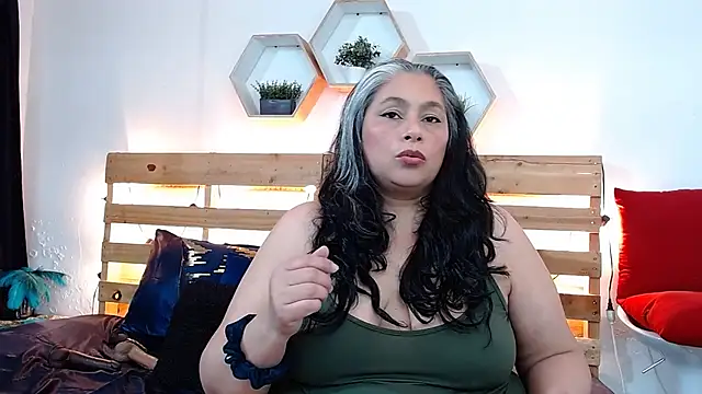 Snapshot of sheila_reeves2772 chatting on September 25, 4:46 pm sheila reeves2772 online show from September 25, 4:46 pm