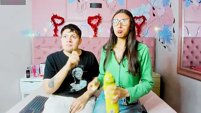 Ethan N Abby online show from September 17, 7:38 pm