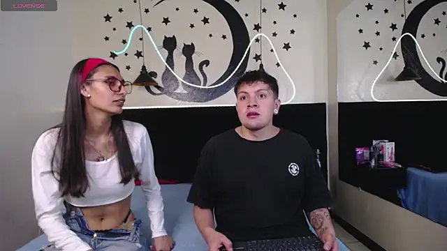 Ethan N Abby online show from September 16, 8:21 pm