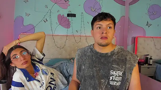 Ethan N Abby online show from January 8, 8:04 pm