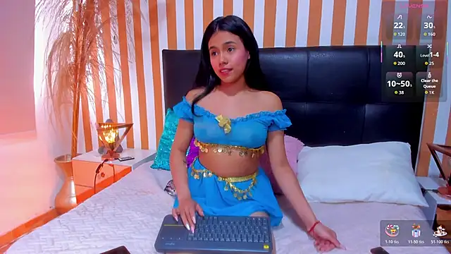 Snapshot of LunaToledo chatting on November 10, 12:54 pm LunaToledo online show from November 10, 12:54 pm