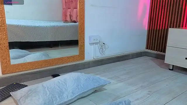 anna beneet online show from November 28, 12:05 pm