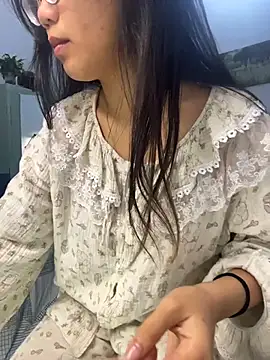 bunny b4nny online show from January 7, 3:50 pm