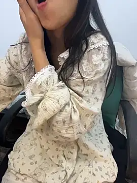 bunny b4nny online show from December 4, 3:00 pm