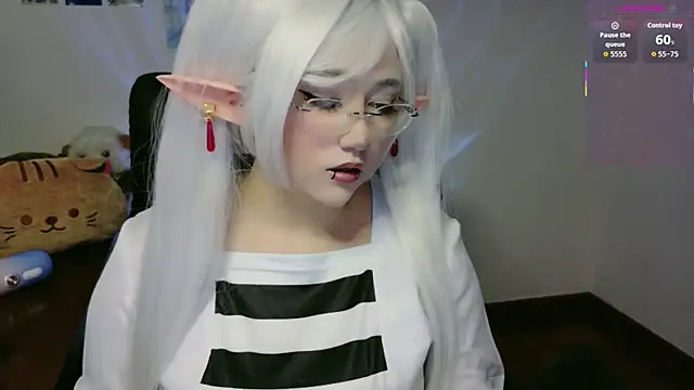 Livelle69 online show from April 4, 9:43 pm