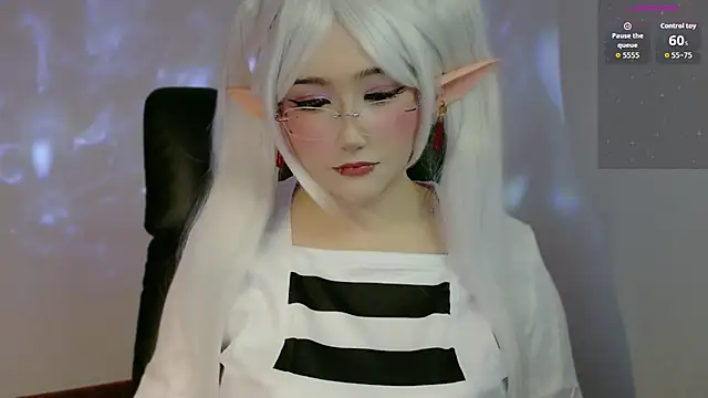 Snapshot of Livelle69 chatting on November 1, 4:08 am Livelle69 online show from November 1, 4:08 am