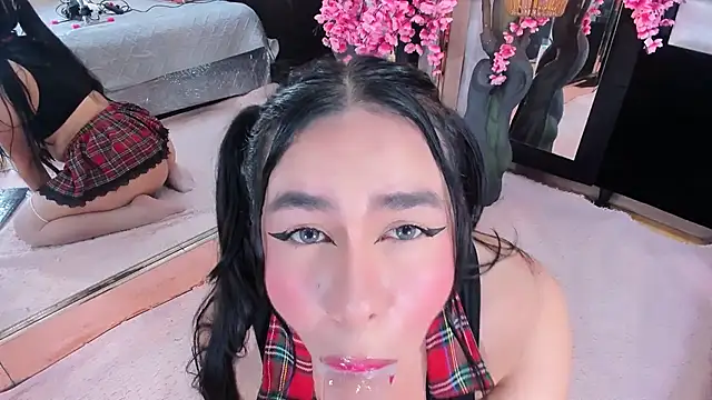 TessaCooper1 online show from April 3, 8:26 pm
