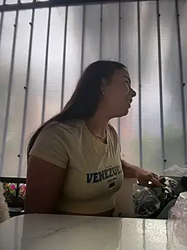 TessaCooper1 online show from June 25, 7:52 pm
