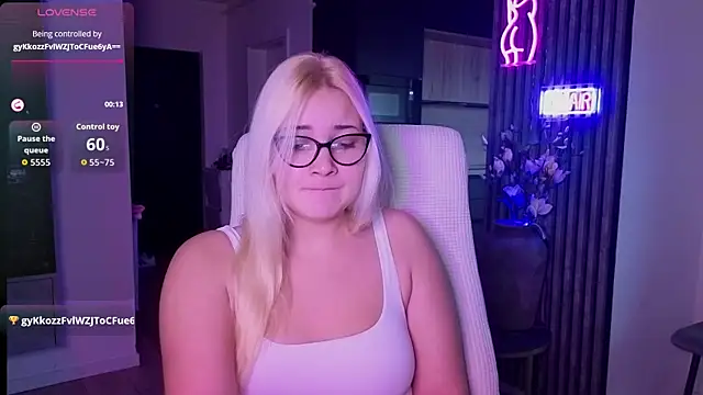 Snapshot of adrelaxina chatting on December 1, 12:06 pm adrelaxina online show from December 1, 12:06 pm