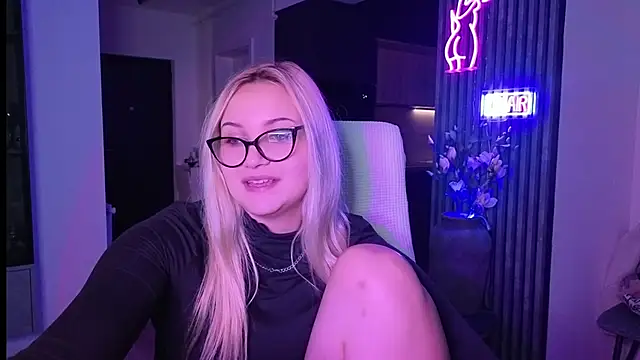 Snapshot of adrelaxina chatting on November 3, 6:33 pm adrelaxina online show from November 3, 6:33 pm