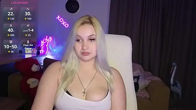 adrelaxina online show from April 3, 8:15 pm