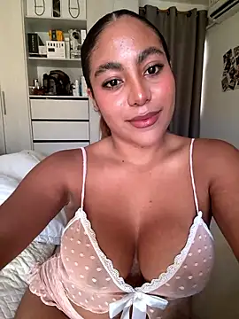 MegannHills online show from January 10, 3:40 pm