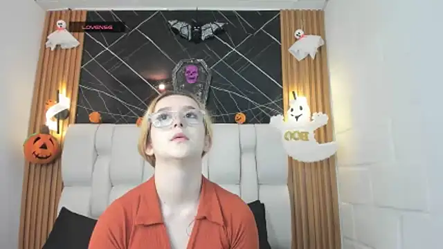 kristal joi dl online show from October 26, 1:44 pm