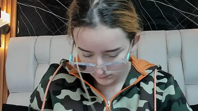 kristal joi dl online show from November 26, 12:16 pm