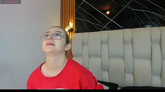 kristal joi dl online show from November 13, 12:42 pm