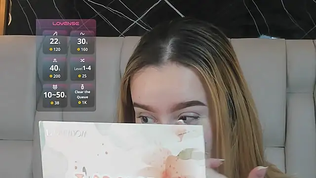 kristal joi dl online show from December 2, 11:45 am