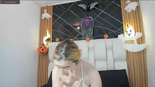 kristal joi dl online show from October 27, 12:39 pm