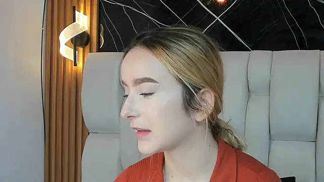 kristal joi dl online show from December 1, 1:01 pm