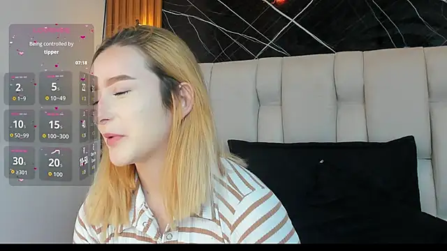 kristal joi dl online show from November 10, 12:21 pm