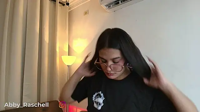 Snapshot of Abby_Raschell chatting on February 18, 4:32 am Abby Raschell online show from February 18, 4:32 am