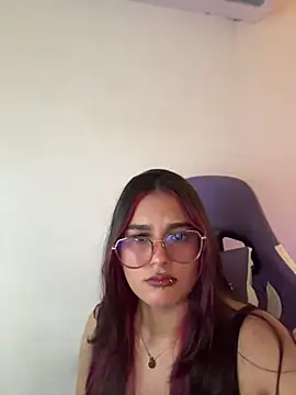 Snapshot of Abby_Raschell chatting on July 9, 3:51 am Abby Raschell online show from July 9, 3:51 am