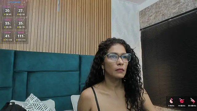 Snapshot of Brunnette_Sensation chatting on September 23, 7:10 pm Brunnette Sensation online show from September 23, 7:10 pm