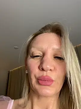 Bellissa  online show from March 12, 2:43 pm