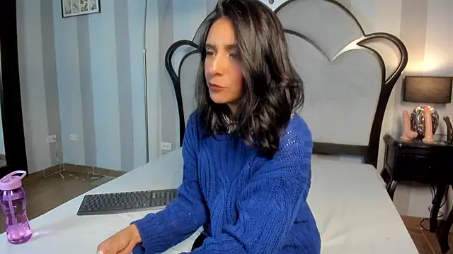 MiaAmore  online show from February 20, 6:54 pm