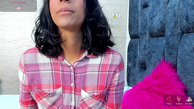 MiaAmore  online show from December 14, 3:17 pm