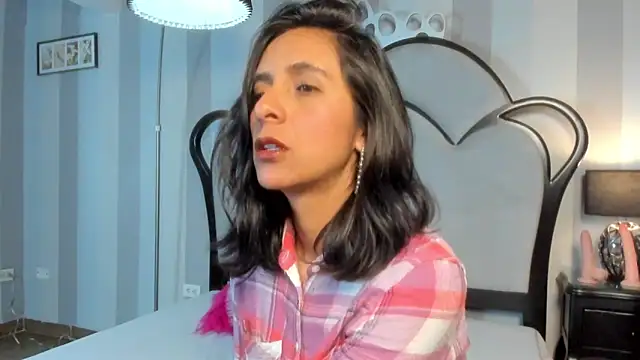 MiaAmore  online show from February 19, 7:33 pm