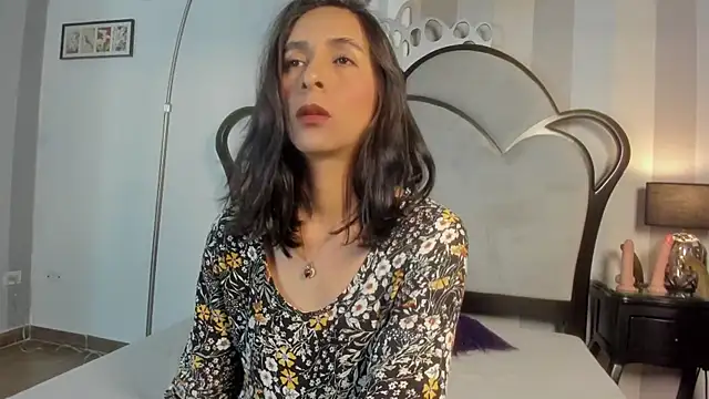 MiaAmore  online show from April 2, 2:46 pm