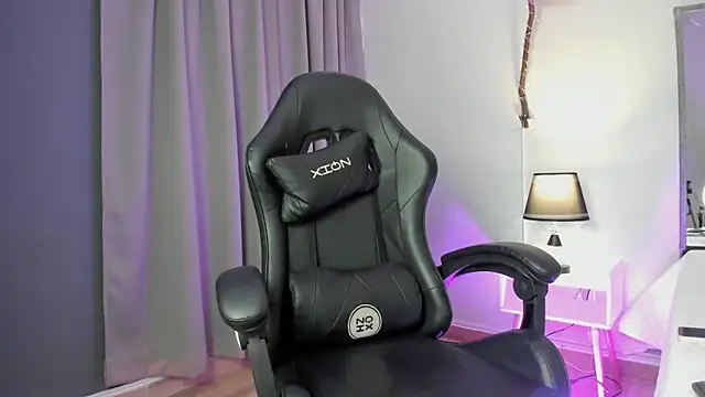 emy williams online show from October 18, 7:27 pm