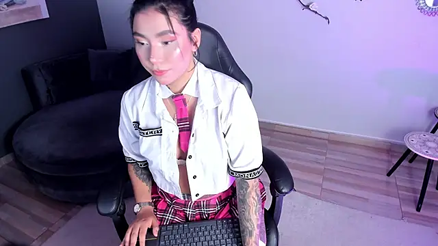 emy williams online show from May 26, 7:12 pm