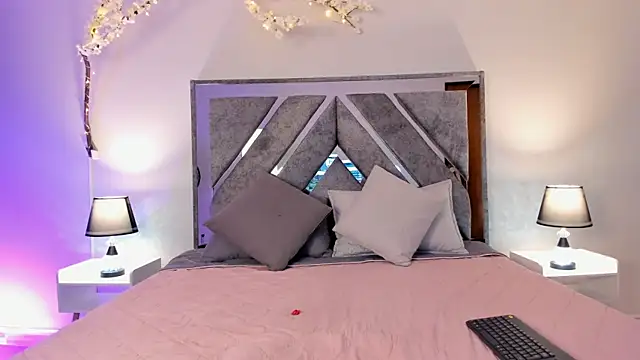 emy williams online show from September 20, 7:35 am