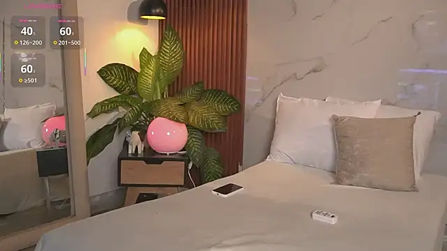 SophieCollins 1 online show from April 24, 11:45 am